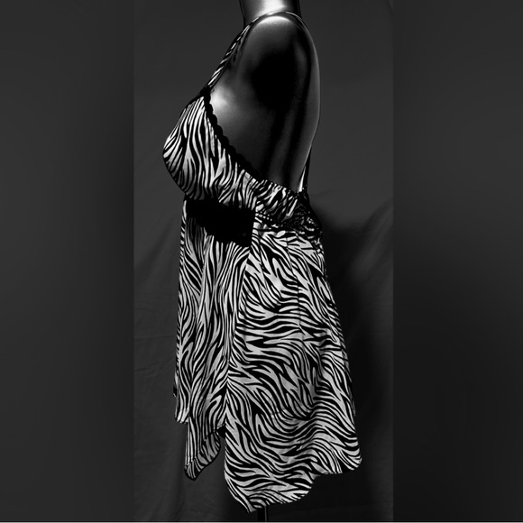 💟Zebra Print  Camisole Top - Picture 4 of 14